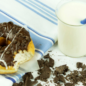 donut with milk